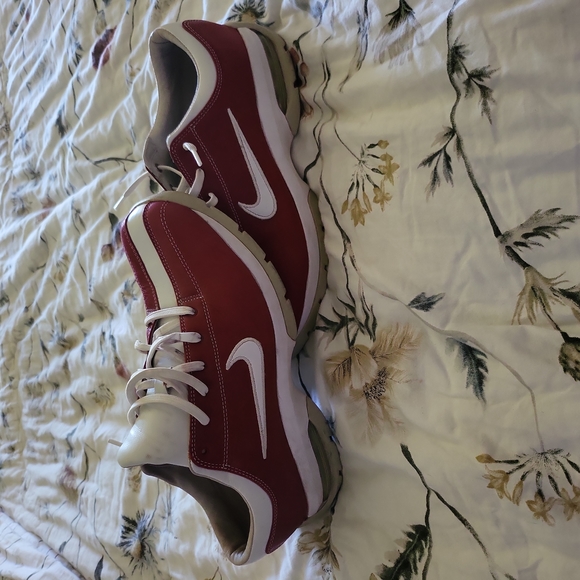 Nike Air Comfort Golf Shoes Womens Size 8.5 Red/ White 030608 Pa2 - Picture 3 of 3